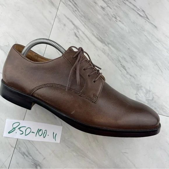 brown polo dress shoes Faux Leather Queen Bedroom Set with 1 Dresser & 2 Nightstands Light Brown